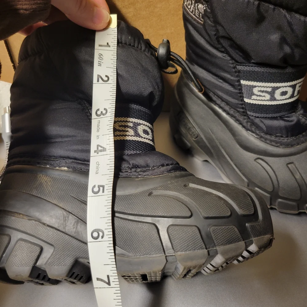 Sorel Kids Black Winter Boots Size 8 EUC